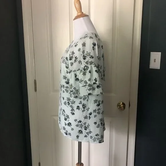 Loft hi-low floral Top with layered bell sleeves - Picture 4 of 7